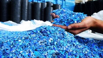 Quy trình sản xuất nhựa: Gia công cắt nhỏ chuẩn bị nguyên liệu